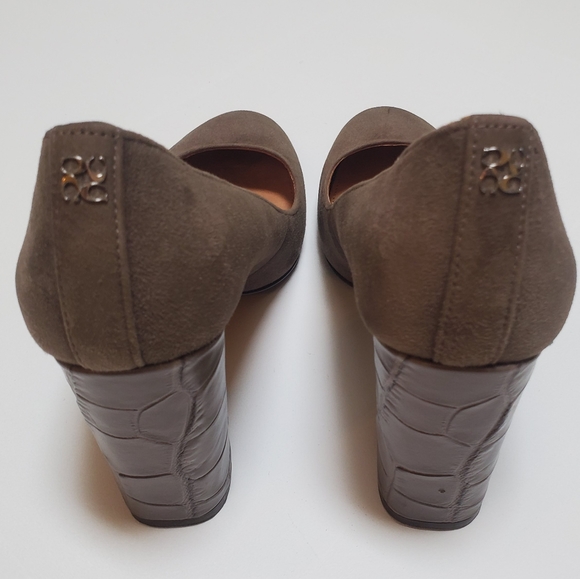 Coach Ophelia Suede Embossed block heels - Picture 8 of 8